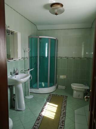 Загородные дома Casa Gotika Вама Стандартный двухместный номер с 1 кроватью и общей ванной комнатой-1